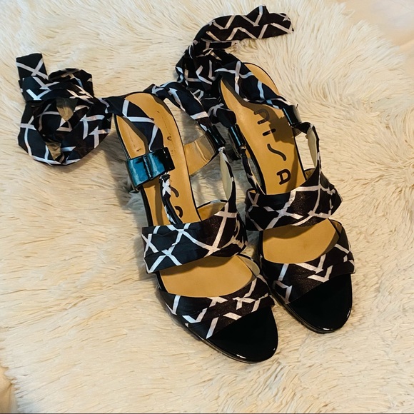 💛 Unisa Black & White Lace Up Satin Tie Heels 8.5 - Picture 5 of 10